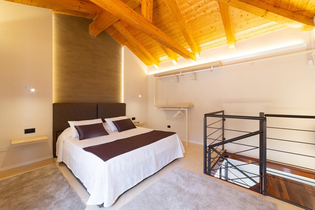 Suite Cavour - Suntripsicily Riposto ภายนอก รูปภาพ
